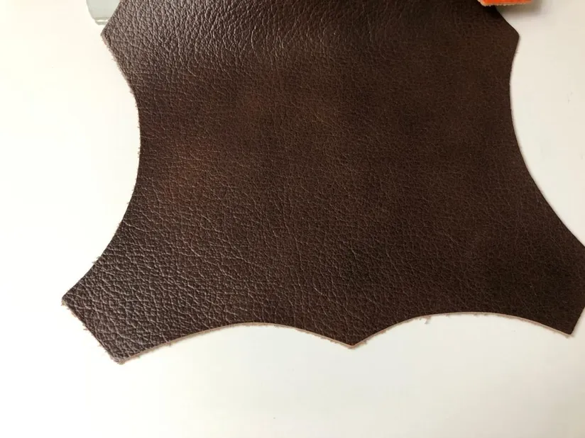 Mostră piele naturală maro
