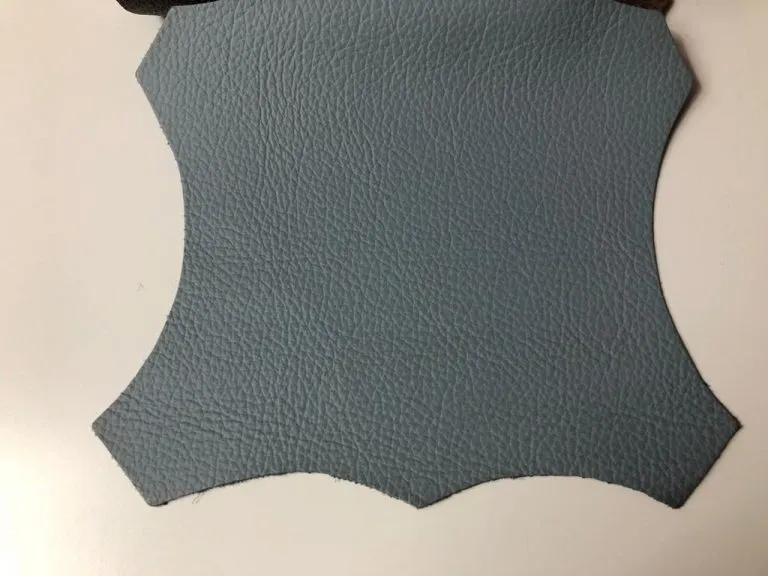 Mostră piele naturală gri